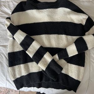 Great condition- Who What Wear sweater